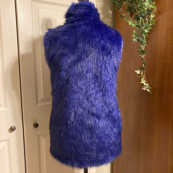 XXI Purple faux fur vest with pockets size S/P - Picture 2 of 5